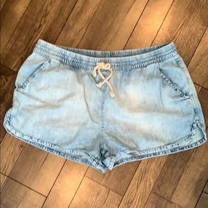 Aerie Chambray Short